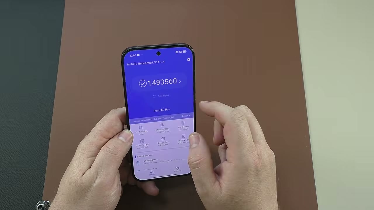 Результат POCO X8 Pro в AnTuTu — 1 493 560 балів